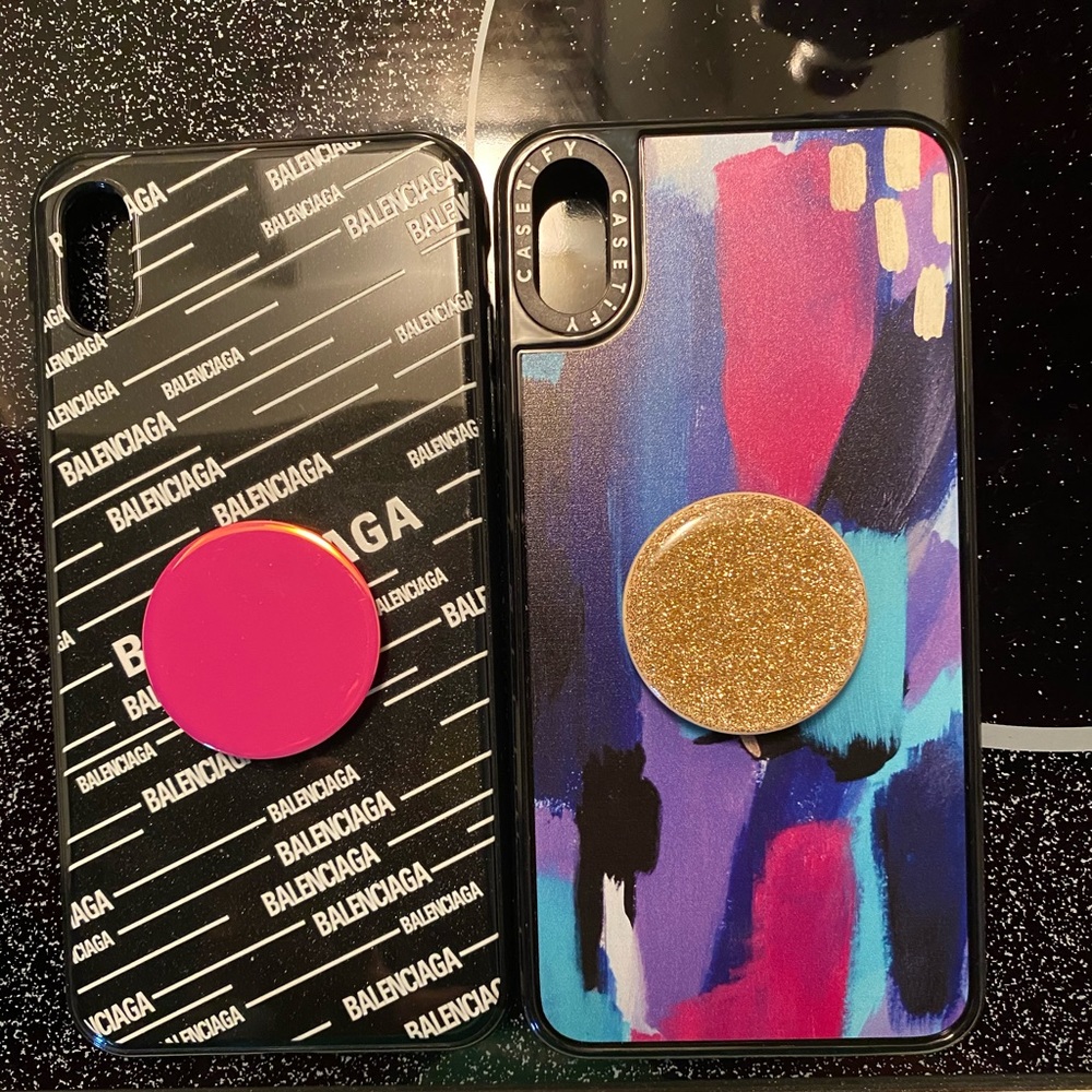 2 iPhone XS Max cases with popsockets